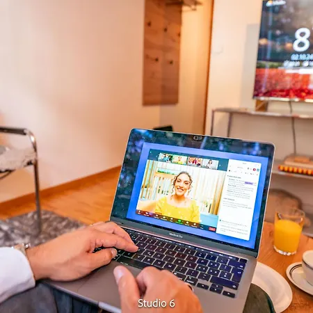 Very With Garage & Smart Tv For Relax & Adventure