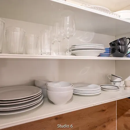 Very With Garage & Smart Tv For Relax & Adventure