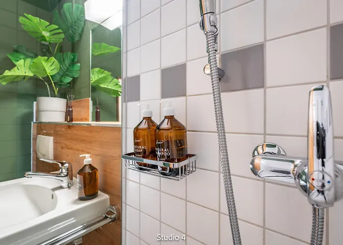 Very With Garage&smart Tv For Relax&adventure Apartment