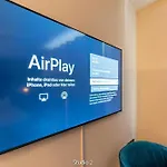 Very With Garage & Smart Tv For Relax & Adventure