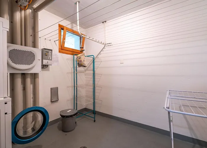 Very With Garage & Smart Tv For Relax & Adventure